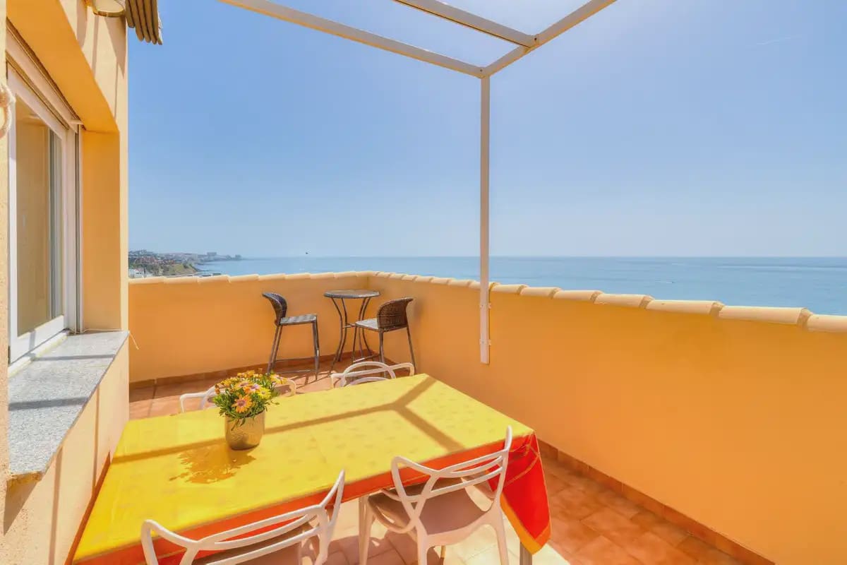 2 soveværelse Penthouse til salg i Fuengirola med swimmingpool - € 565.000 (Ref: 9821775)