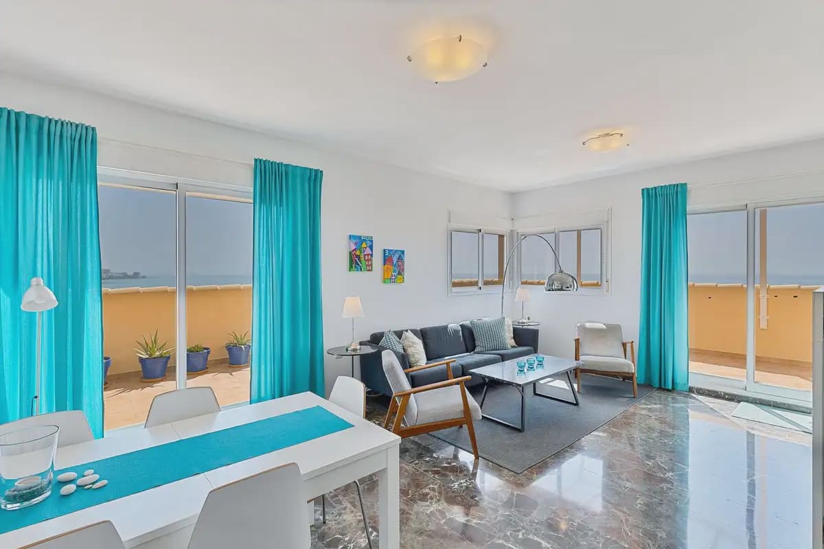 2 soveværelse Penthouse til salg i Fuengirola med swimmingpool - € 565.000 (Ref: 9821775)