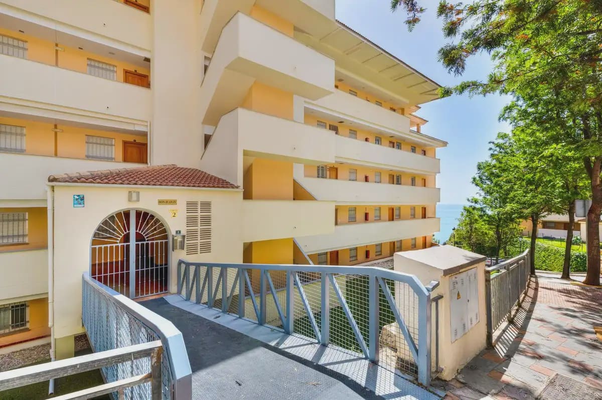 2 soveværelse Penthouse til salg i Fuengirola med swimmingpool - € 565.000 (Ref: 9821775)