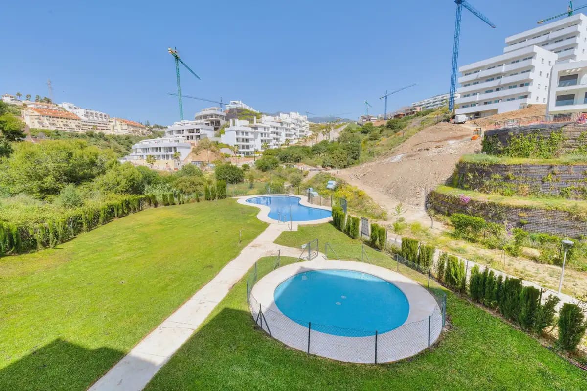 2 soveværelse Penthouse til salg i Fuengirola med swimmingpool - € 565.000 (Ref: 9821775)
