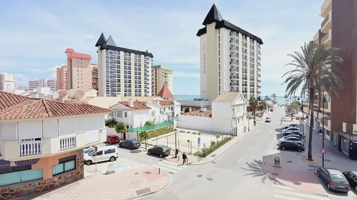 2 soverom Leilighet til salgs i Fuengirola med svømmebasseng garasje - € 820 000 (Ref: 9821779)