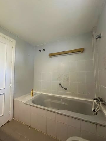 2 chambre Penthouse à vendre à La Reserva, Marbella avec piscine garage - 280 000 € (Ref: 9821781)