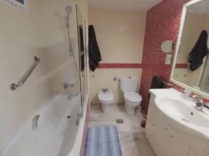1 soverom Strandleiligheter til salgs i Benalmadena med garasje - € 390 000 (Ref: 9821785)