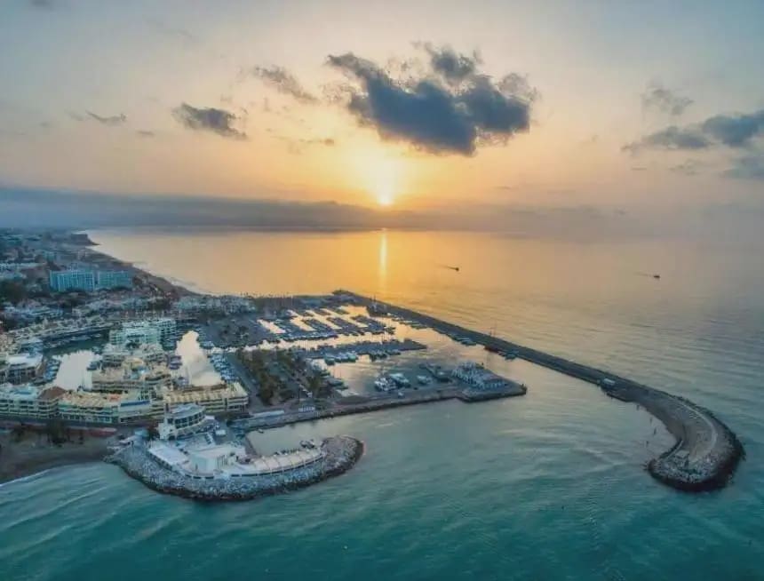 1 soverom Strandleiligheter til salgs i Benalmadena med garasje - € 390 000 (Ref: 9821785)