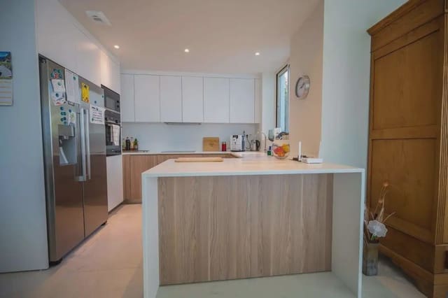 3 sovrum Lägenhet till salu i Aloha Golf, Marbella med pool garage - 1 320 000 € (Ref: 9821789)