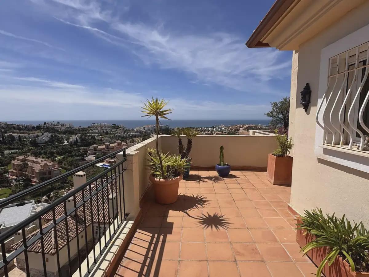 2 slaapkamer Penthouse te koop in Mijas met zwembad garage - € 499.500 (Ref: 9838511)