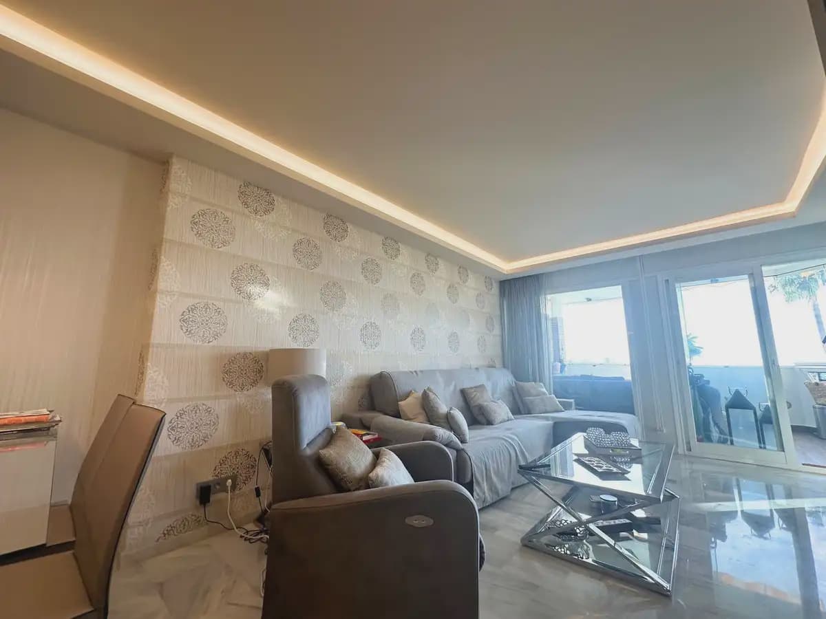 2 soveværelse Lejlighed til salg i Mijas med swimmingpool - € 399.000 (Ref: 9838512)