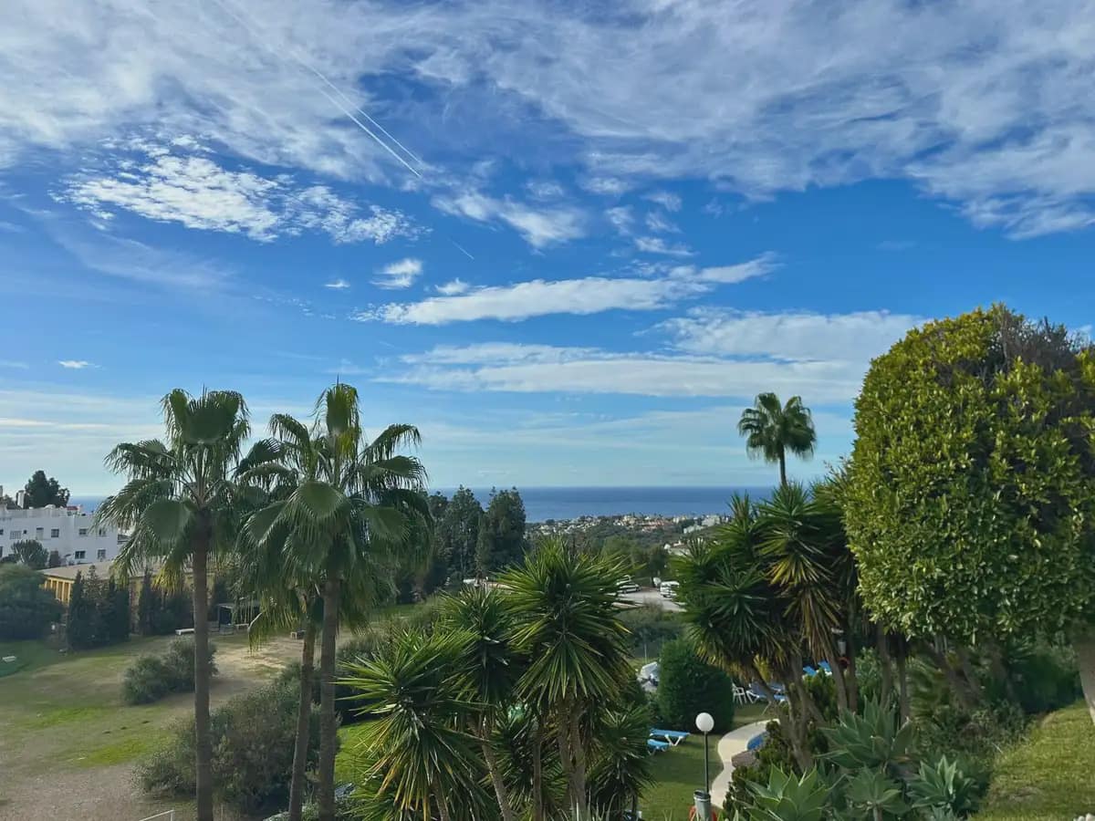 2 soveværelse Lejlighed til salg i Mijas med swimmingpool - € 399.000 (Ref: 9838512)