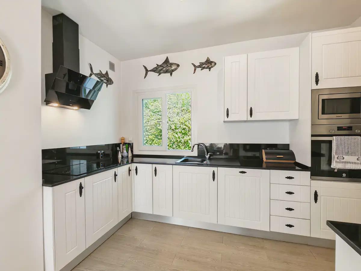 3 sypialnia Willa na sprzedaż w Mijas z basenem garażem - 1 155 000 € (Ref: 9838513)
