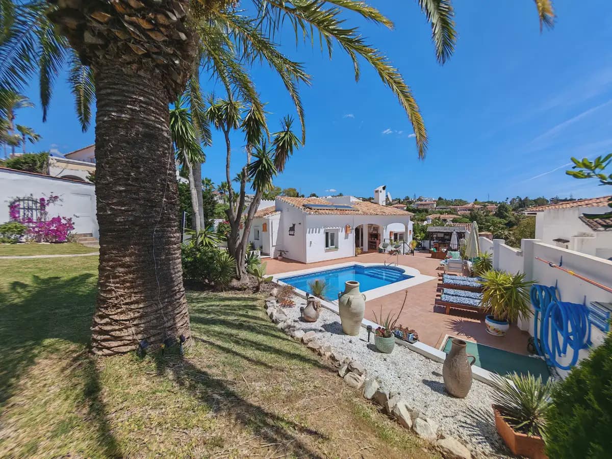 3 sypialnia Willa na sprzedaż w Mijas z basenem garażem - 1 155 000 € (Ref: 9838513)