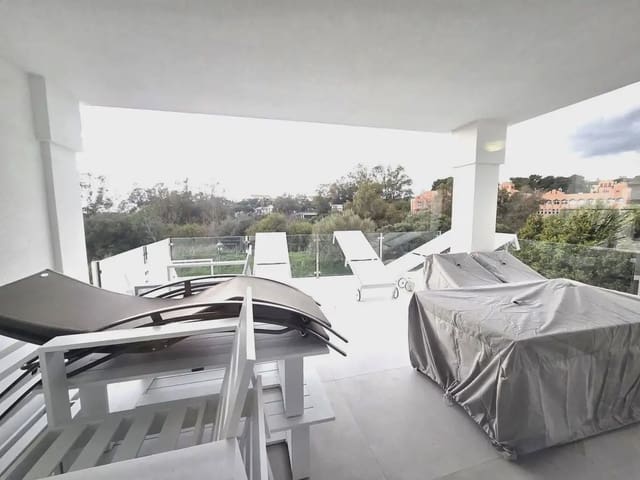 Pareado de 4 habitaciones en Cabopino - Artola, Marbella en venta con piscina garaje - 1.195.000 € (Ref: 9838518)