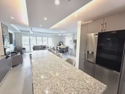 4 soverom Kjedet enebolig til salgs i Marbella med svømmebasseng garasje - € 1 195 000 (Ref: 9838518)