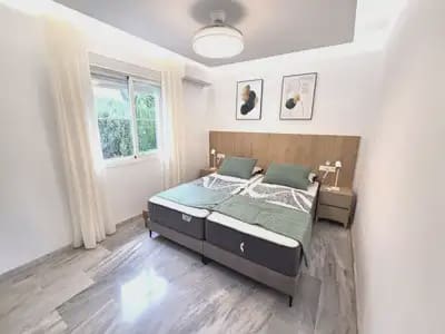 4 soverom Kjedet enebolig til salgs i Marbella med svømmebasseng garasje - € 1 195 000 (Ref: 9838518)