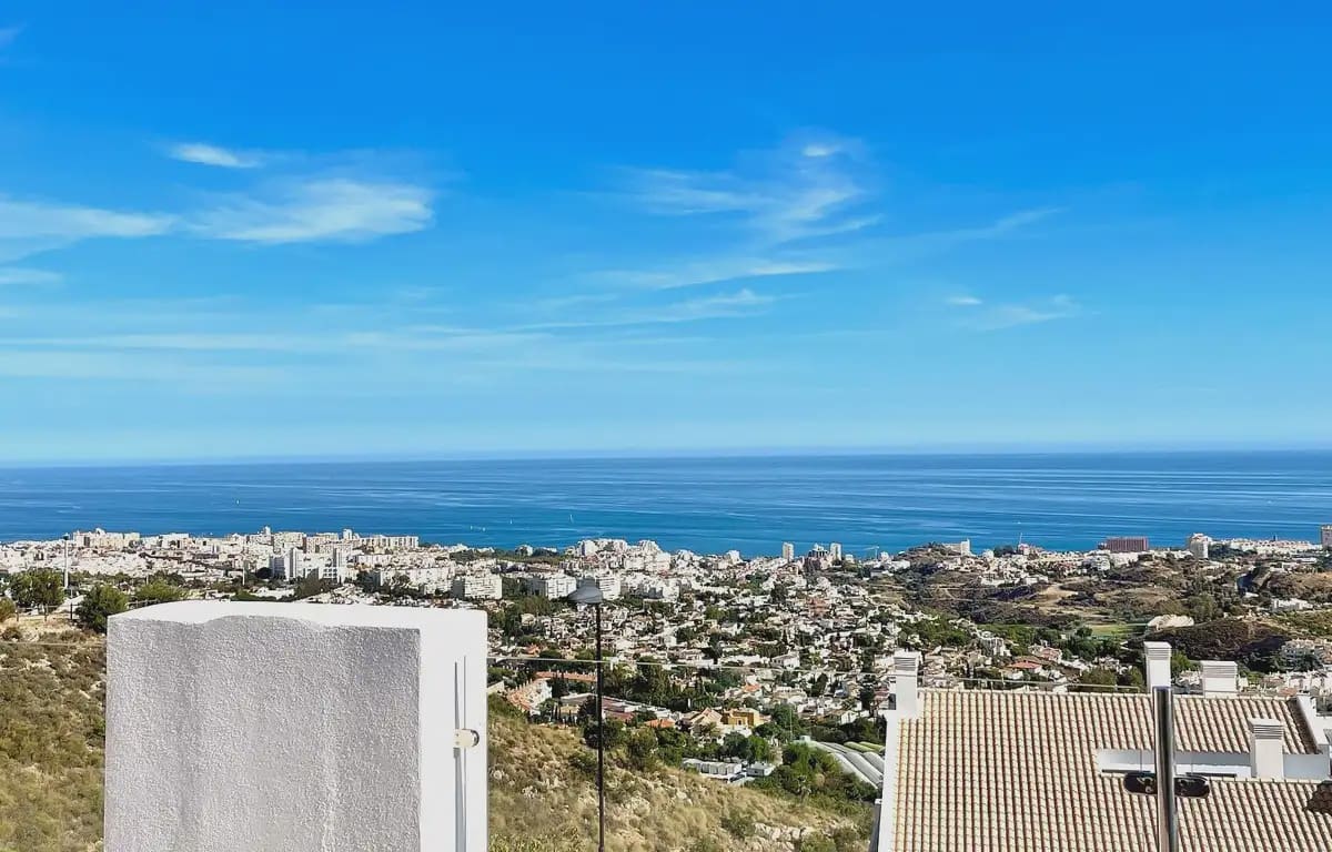 3 bedroom Penthouse for sale in Benalmadena with pool garage - € 680,000 (Ref: 9838519)