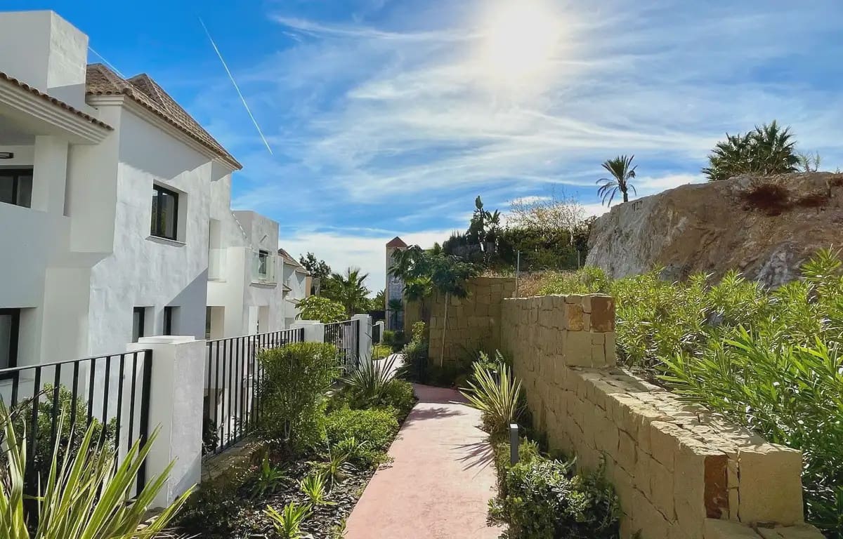 3 bedroom Penthouse for sale in Benalmadena with pool garage - € 680,000 (Ref: 9838519)