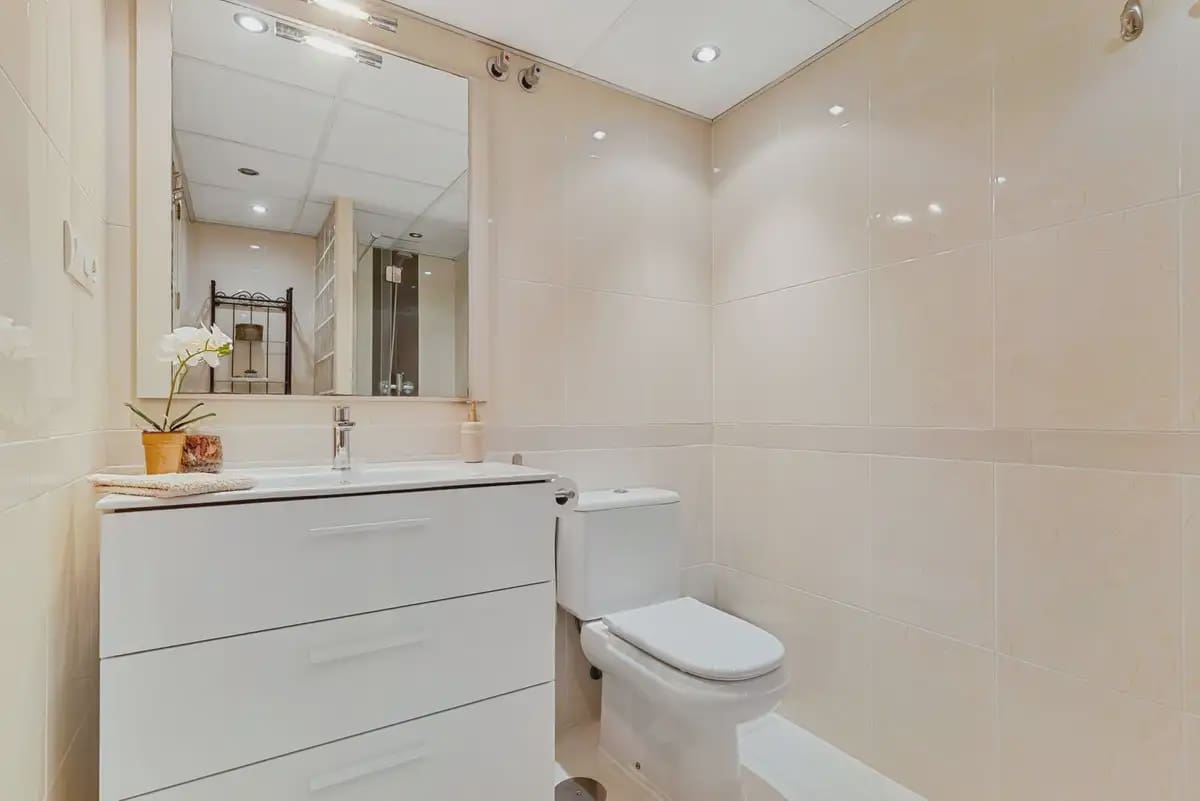 1 soverom Strandleiligheter til salgs i Fuengirola med garasje - € 425 000 (Ref: 9838520)