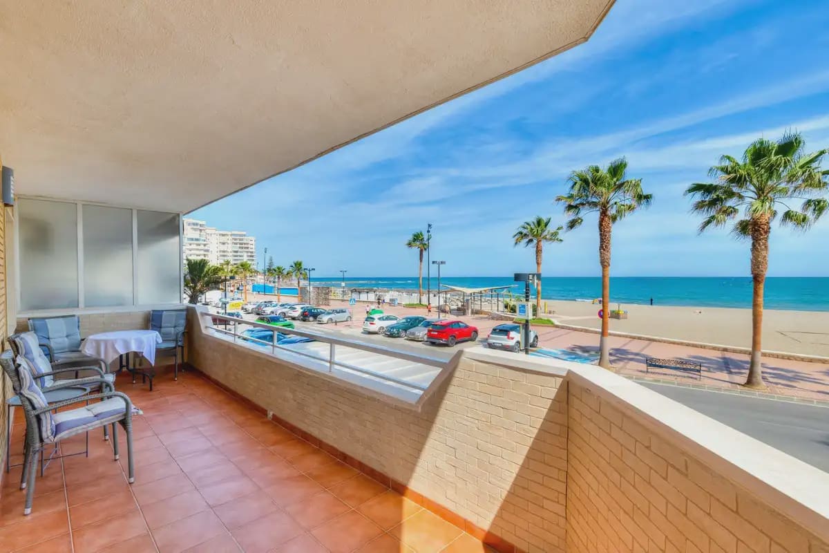 1 soverom Strandleiligheter til salgs i Fuengirola med garasje - € 425 000 (Ref: 9838520)