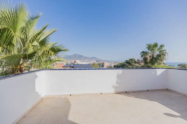 3 Zimmer Villa zu verkaufen in Centro ciudad, Fuengirola mit Pool Garage - 995.000 € (Ref: 9838523)