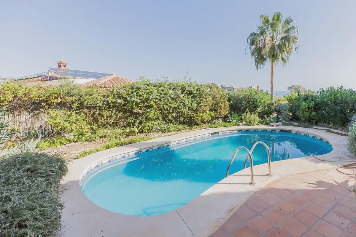 3 Zimmer Villa zu verkaufen in Fuengirola mit Pool Garage - 995.000 € (Ref: 9838523)