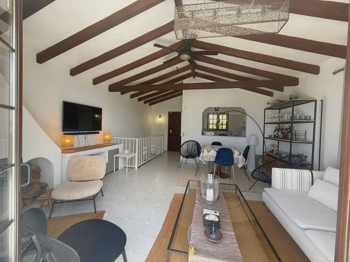 3 soveværelse Semi-Rækkehus til salg i Mijas med swimmingpool garage - € 475.000 (Ref: 9838525)