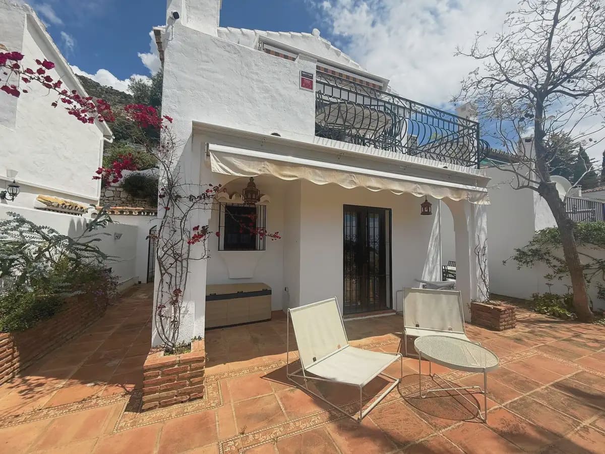 3 soveværelse Semi-Rækkehus til salg i Mijas med swimmingpool garage - € 475.000 (Ref: 9838525)