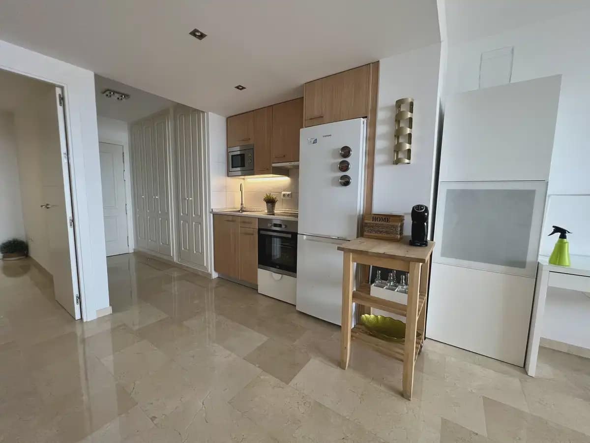 1 sypialnia Apartament na sprzedaż w Benalmadena z basenem garażem - 286 000 € (Ref: 9838526)