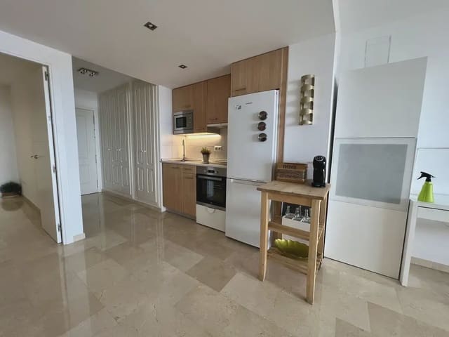 1 makuuhuone Huoneisto myytävänä paikassa Arroyo de la Miel, Benalmádena mukana uima-altaan 
autotalli - 286 000 € (Ref: 9838526)