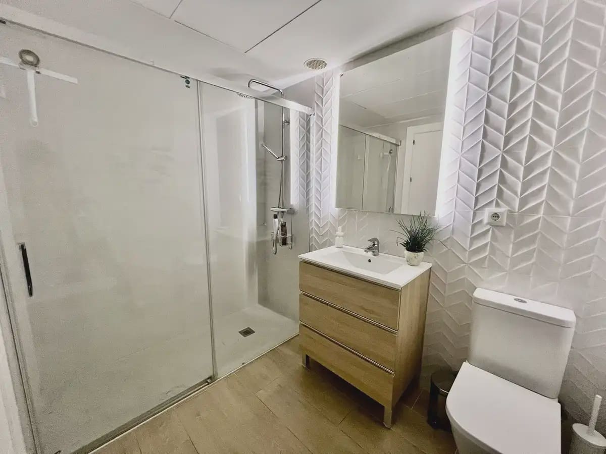 1 sypialnia Apartament na sprzedaż w Benalmadena z basenem garażem - 286 000 € (Ref: 9838526)