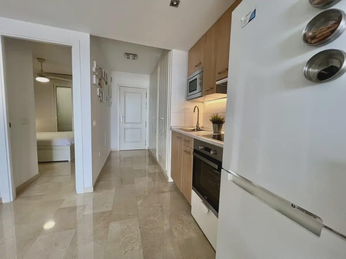 1 sypialnia Apartament na sprzedaż w Benalmadena z basenem garażem - 286 000 € (Ref: 9838526)
