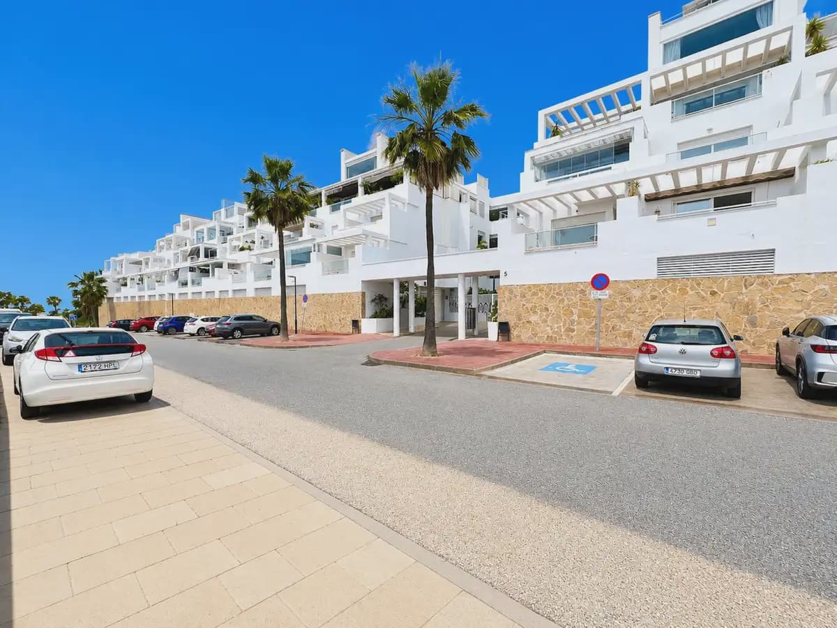 1 sypialnia Apartament na sprzedaż w Benalmadena z basenem garażem - 286 000 € (Ref: 9838526)
