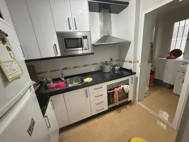 2 soveværelse Lejlighed til salg i Playa de los Boliches, Fuengirola - € 274.000 (Ref: 9838527)