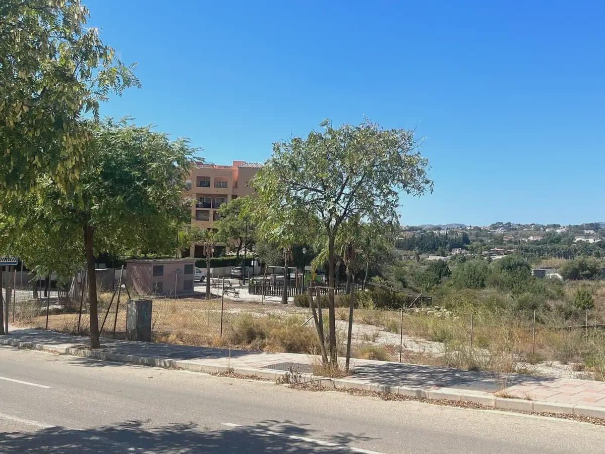 Building Plot for sale in Fuengirola - € 280,000 (Ref: 9838529)