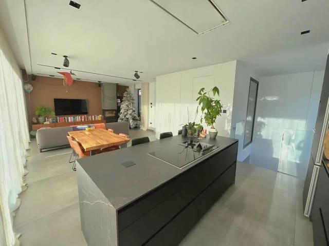 5 makuuhuone Huvila myytävänä paikassa Mijas pueblo, Mijas mukana uima-altaan 
autotalli - 1 600 000 € (Ref: 9838530)