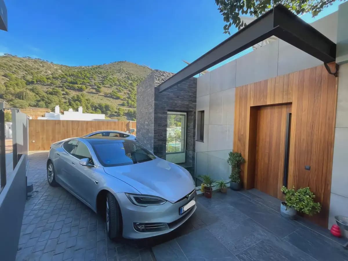 5 makuuhuone Huvila myytävänä paikassa Mijas mukana uima-altaan 
autotalli - 1 600 000 € (Ref: 9838530)