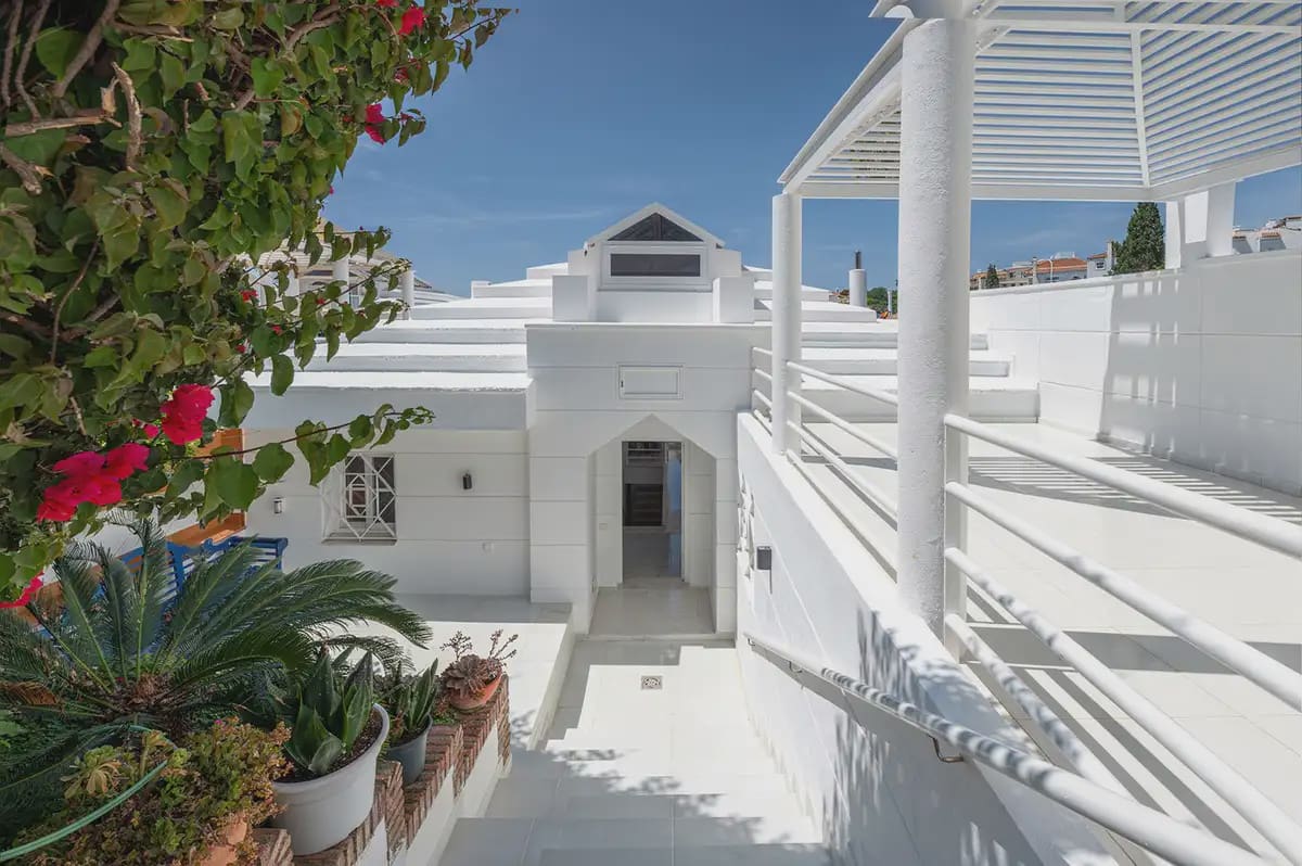 Pareado de 4 habitaciones en Mijas en venta con piscina garaje - 749.000 € (Ref: 9839825)