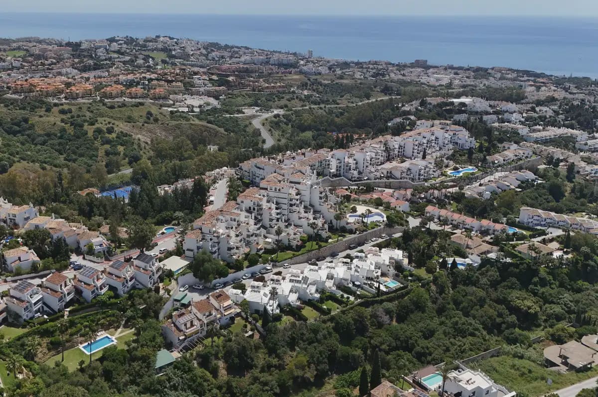 Pareado de 4 habitaciones en Mijas en venta con piscina garaje - 749.000 € (Ref: 9839825)