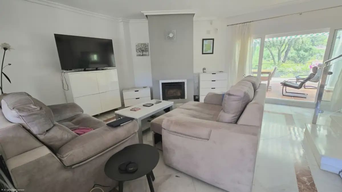 3 Zimmer Haus zu verkaufen in Marbella mit Pool Garage - 525.000 € (Ref: 9844614)