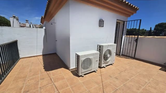 3 Zimmer Haus zu verkaufen in Cabopino - Artola, Marbella mit Pool Garage - 525.000 € (Ref: 9844614)
