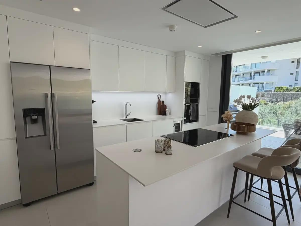 3 sypialnia Apartament na sprzedaż w Fuengirola z basenem garażem - 699 000 € (Ref: 9848412)