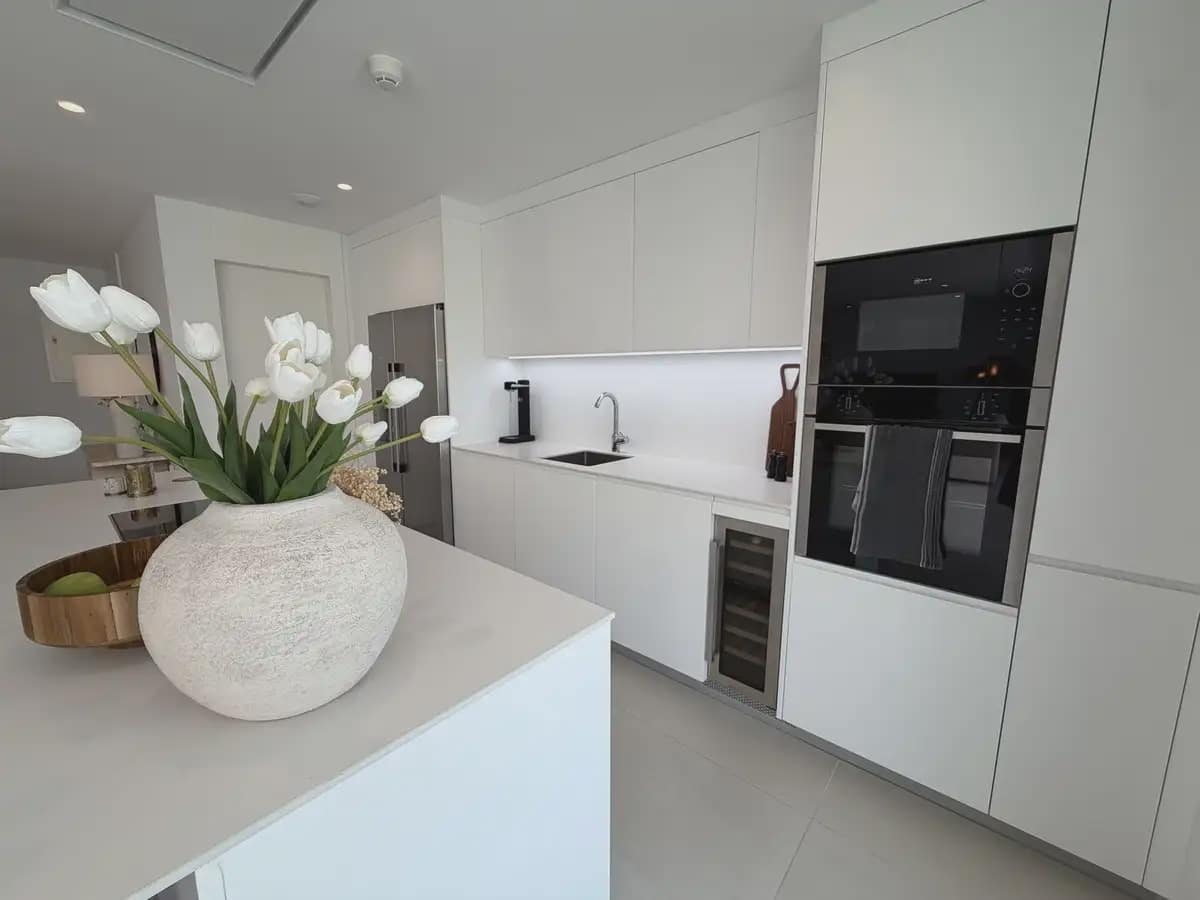 3 sypialnia Apartament na sprzedaż w Fuengirola z basenem garażem - 699 000 € (Ref: 9848412)