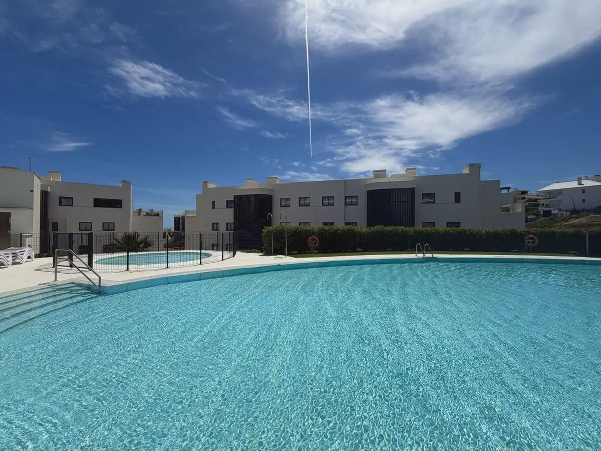 3 sypialnia Apartament na sprzedaż w Fuengirola z basenem garażem - 699 000 € (Ref: 9848412)
