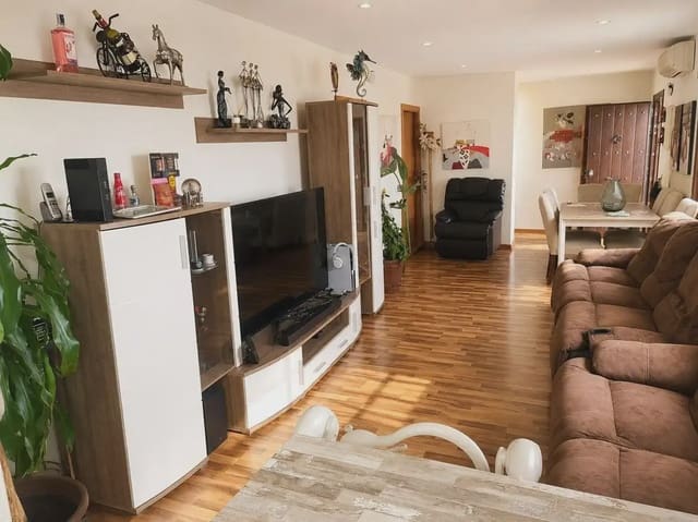4 soverom Leilighet til salgs i Riviera del Sol, Mijas med svømmebasseng garasje - € 385 000 (Ref: 9848414)