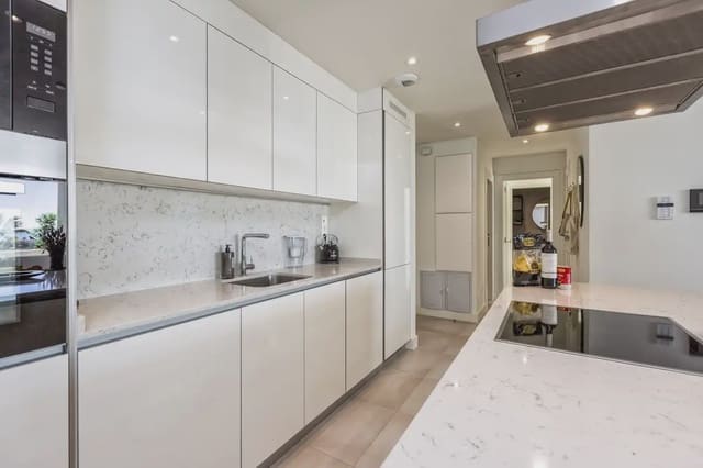 2 sovrum Strandlägenhet till salu i Centro, Mijas med pool garage - 599 000 € (Ref: 9850623)