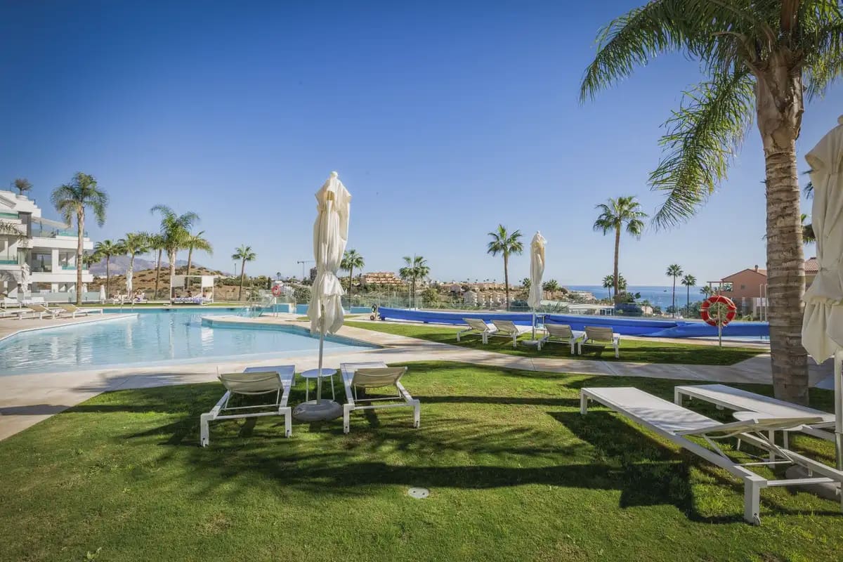 2 sovrum Strandlägenhet till salu i Mijas med pool garage - 599 000 € (Ref: 9850623)