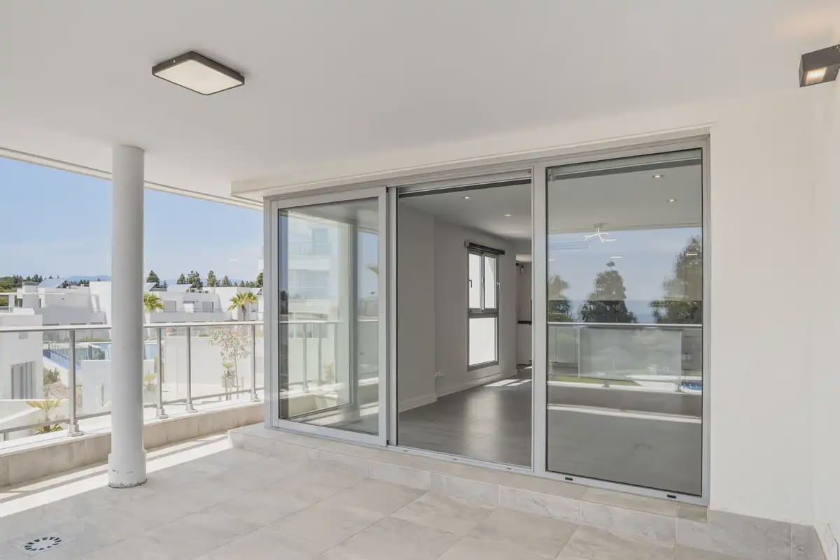 3 sypialnia Apartament na sprzedaż w Mijas z basenem garażem - 580 000 € (Ref: 9855842)
