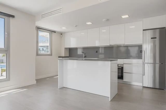 3 makuuhuone Huoneisto myytävänä paikassa El Faro de Calaburra - Chaparral, Mijas mukana uima-altaan 
autotalli - 580 000 € (Ref: 9855842)