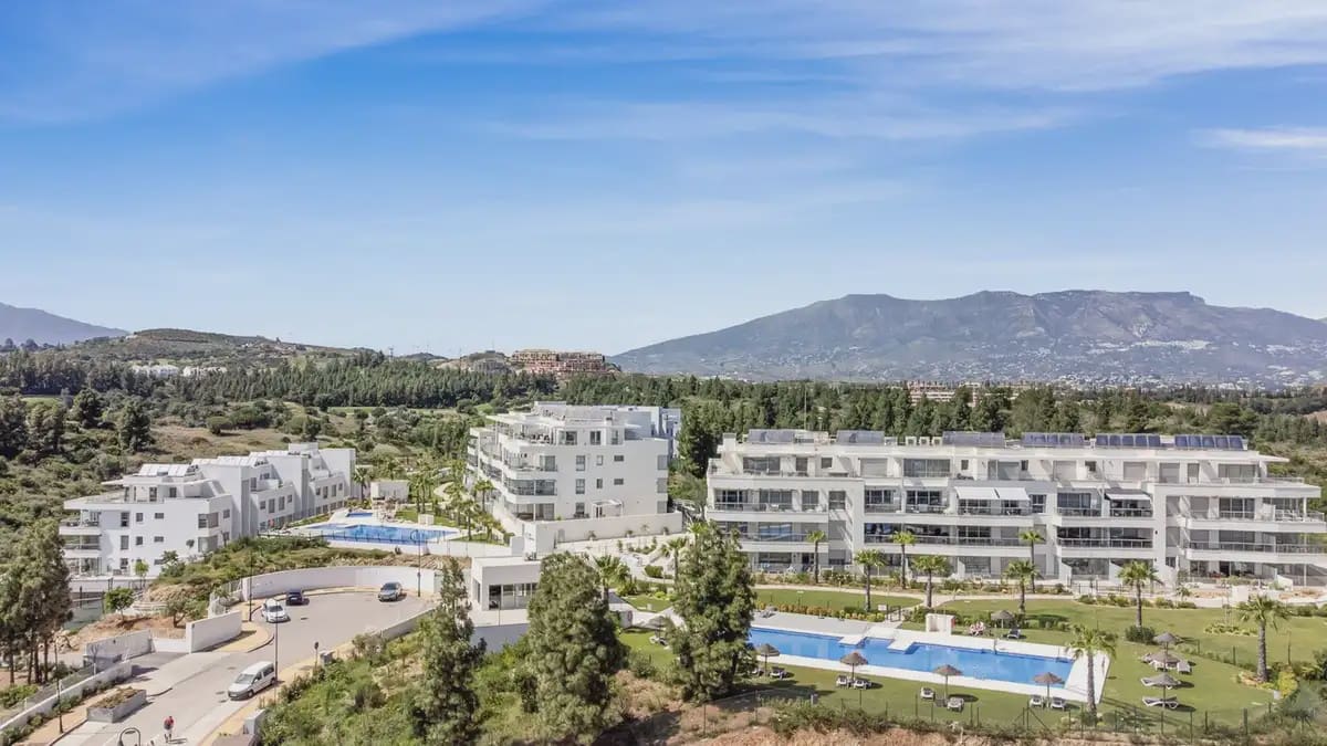3 sypialnia Apartament na sprzedaż w Mijas z basenem garażem - 580 000 € (Ref: 9855842)