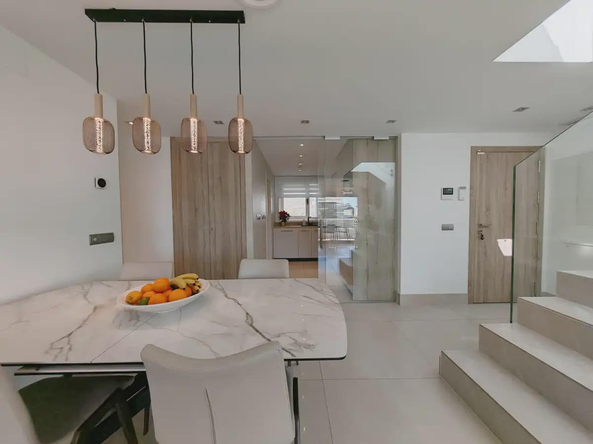 3 makuuhuone Kattohuoneisto myytävänä paikassa Mijas mukana uima-altaan 
autotalli - 725 000 € (Ref: 9855843)