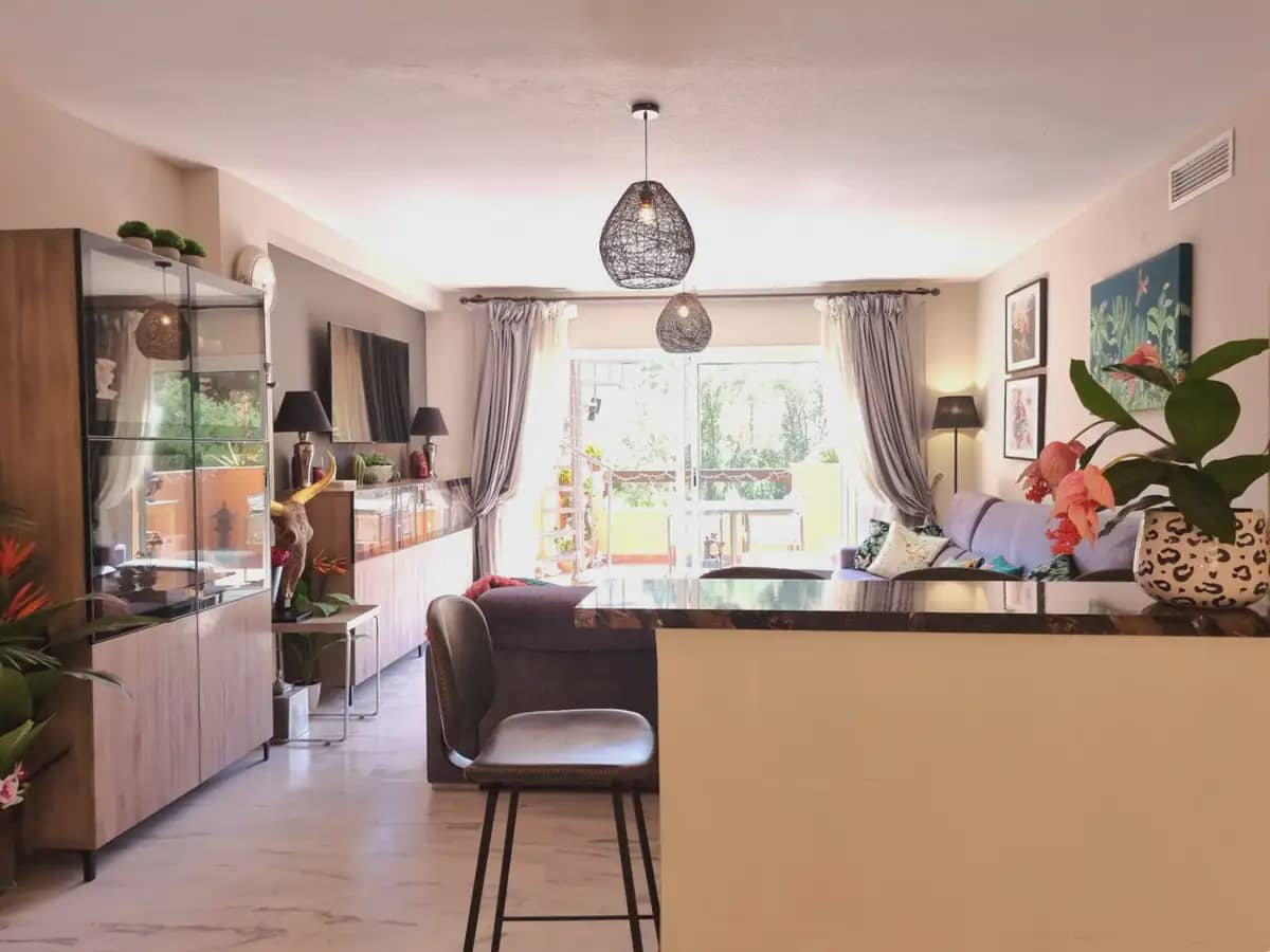 2 soverom Penthouse til salgs i Marbella med garasje - € 359 000 (Ref: 9855844)