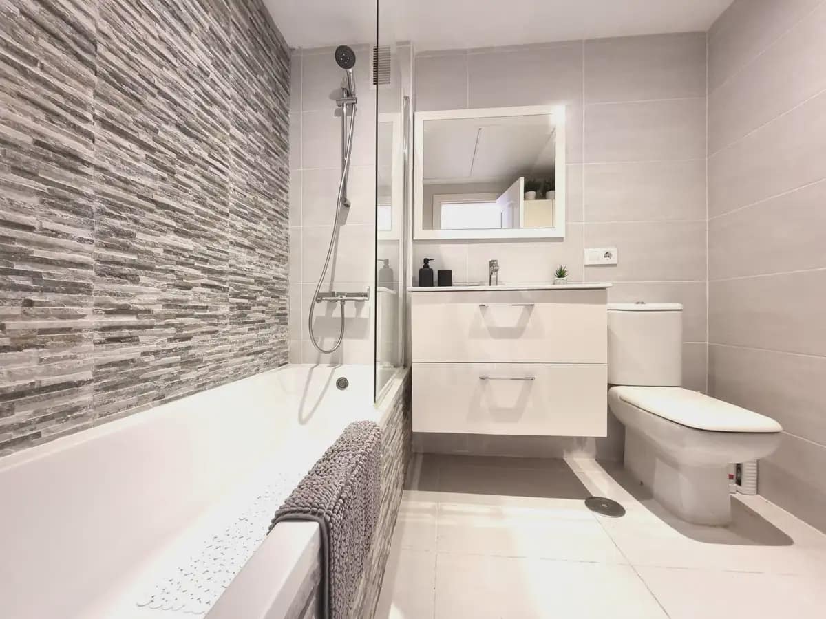 2 soverom Penthouse til salgs i Marbella med garasje - € 359 000 (Ref: 9855844)